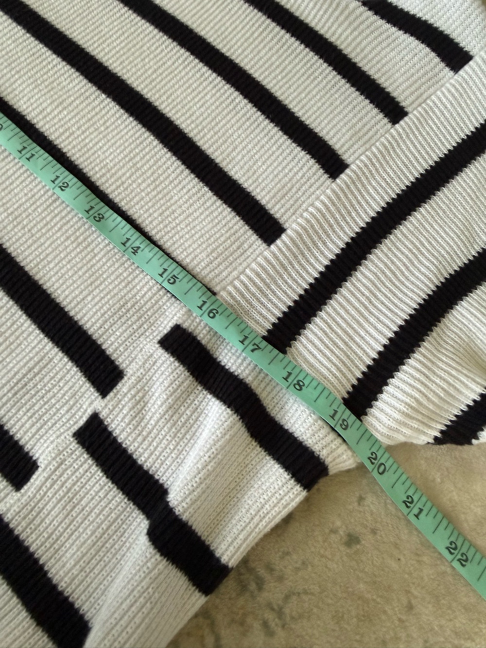 Vineyard Vines White Black Striped Ribbed 100 percent Cotton Sweater, Size XS - Picture 7 of 8
